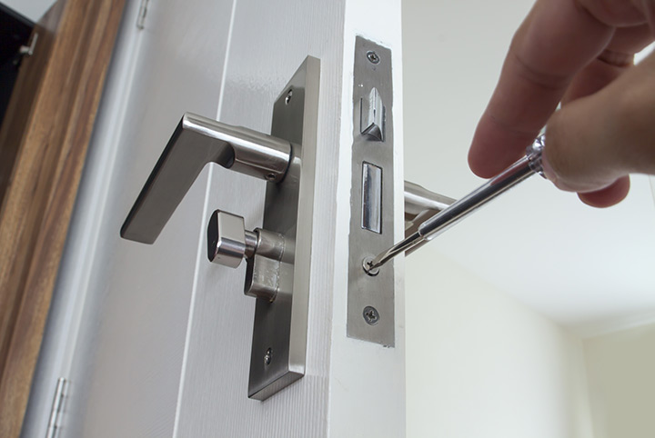 Our local locksmiths are able to repair and install door locks for properties in Heron Quays and the local area.
